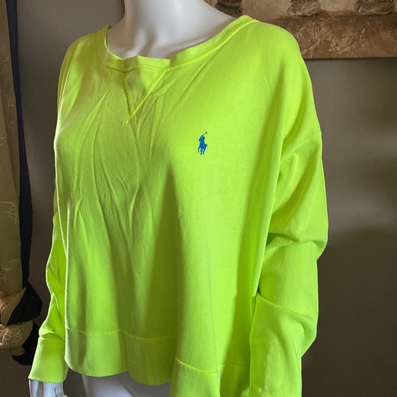 Polo - Picture 2 of 5